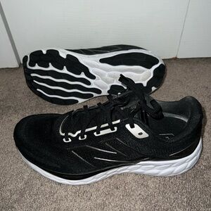 Woman’s New Balance Fresh Foam 680